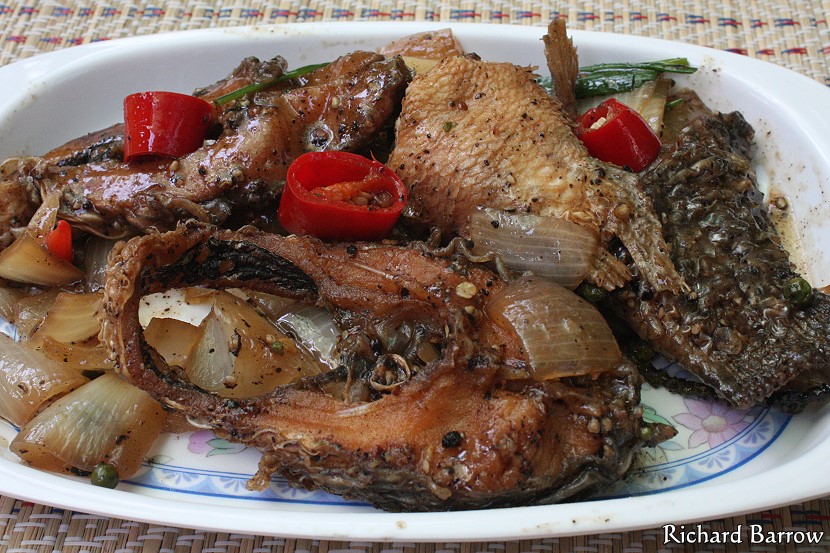 Snake Head Fish with Fried Black Pepper